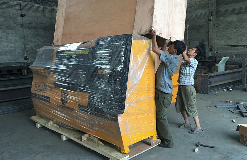 550 Steel bar drawing machine Packaging & Shipping.jpg