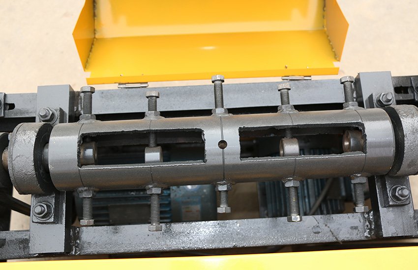 GT10-22 Zero error Rebar straightening and cutting machine Product display.jpg