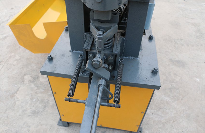 GT6-12 Coil straightening cutting machine Product display.jpg