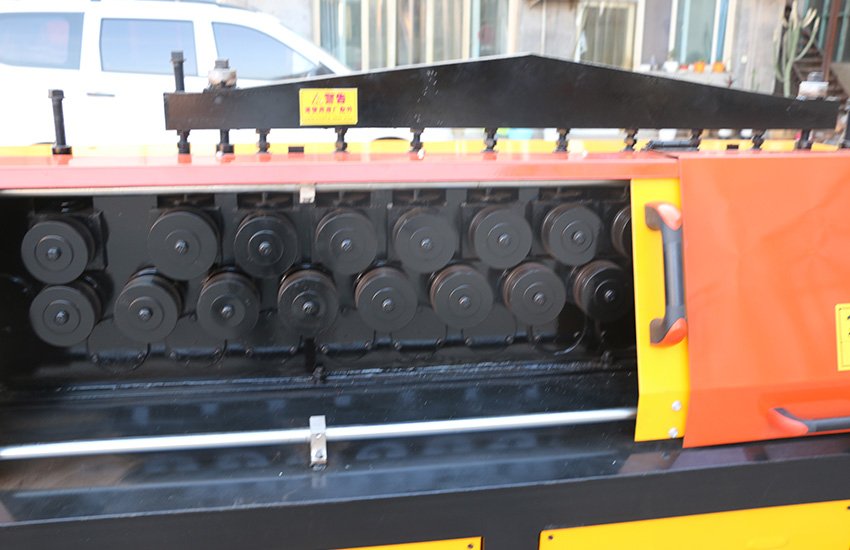 GT4-14 High speed Full-automatic Steel bar straightening and cutting machine Product display.jpg