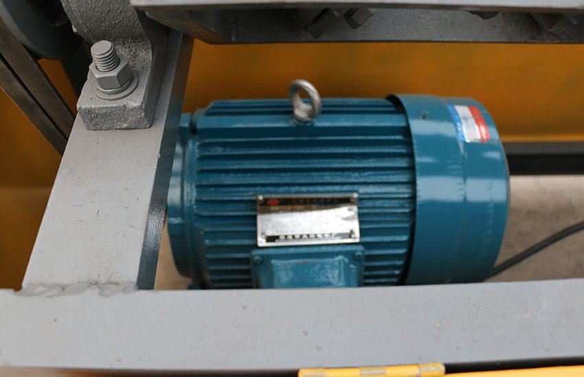 GT6-12 Coil straightening cutting machine Product display.jpg